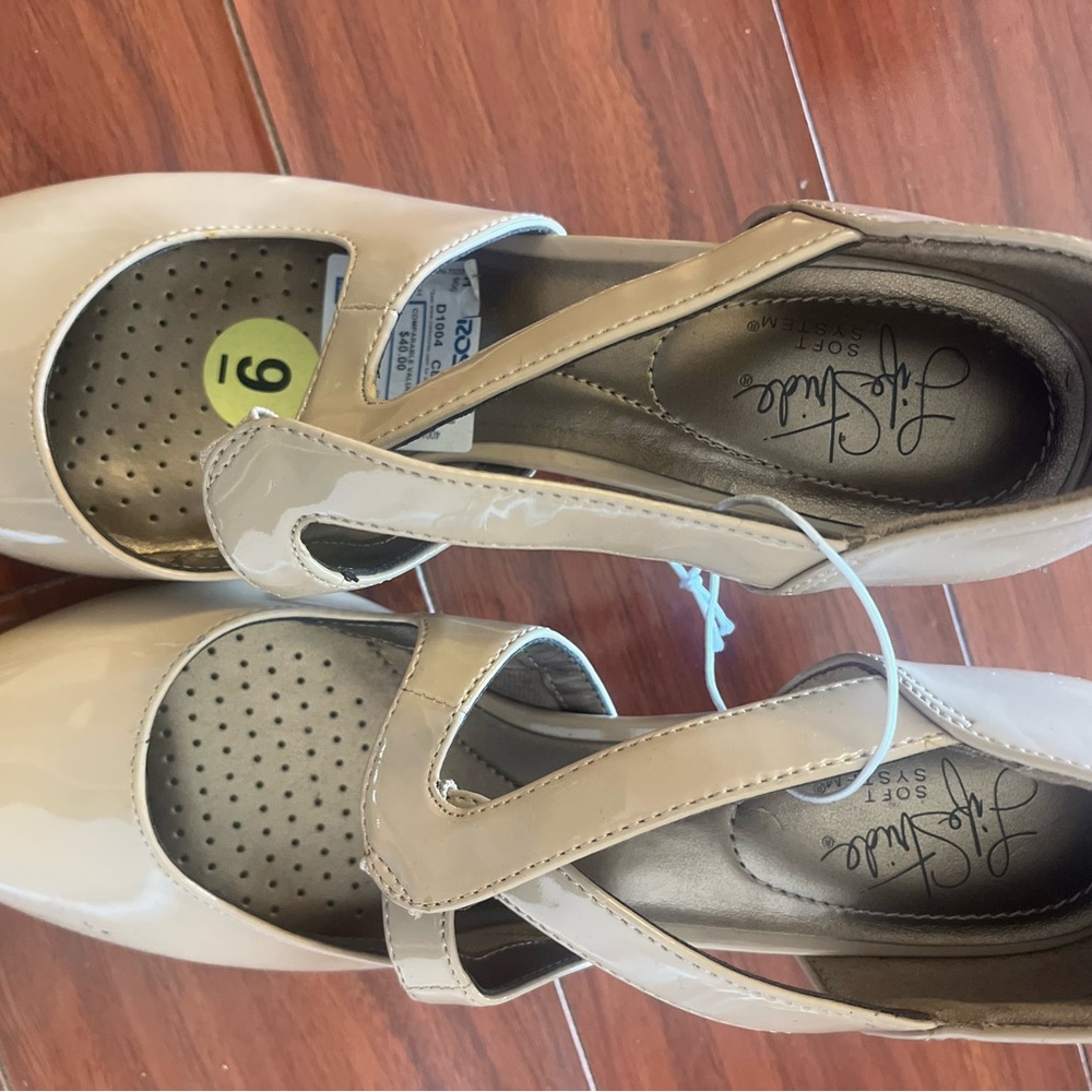 Soft Style Cream Heels with Elegant Design